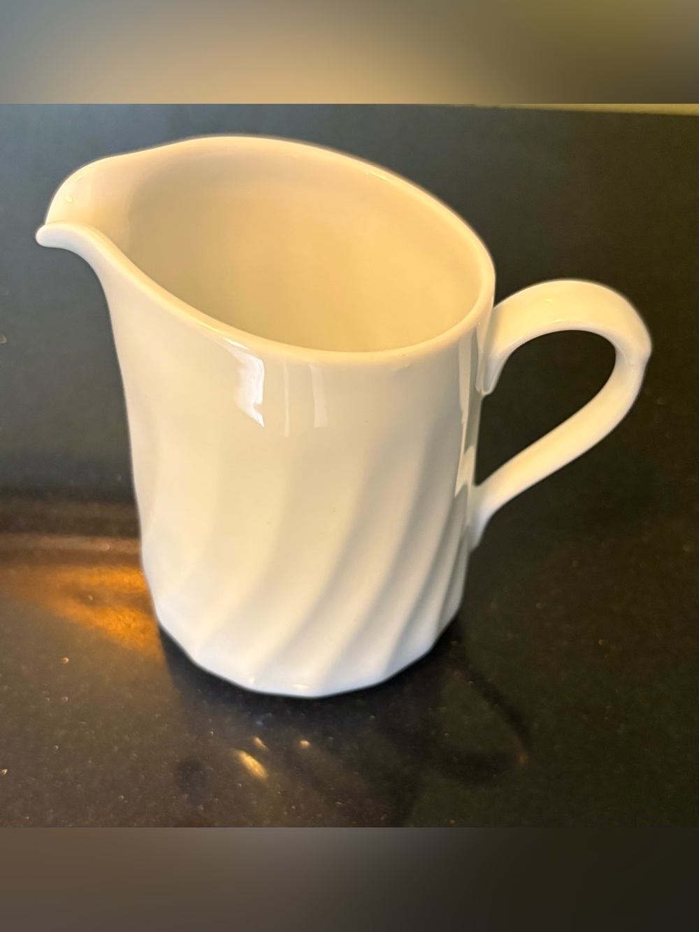 Corning Corelle Enhancements White Ceramic Creamer with Swirl Texture 10 Oz. USA